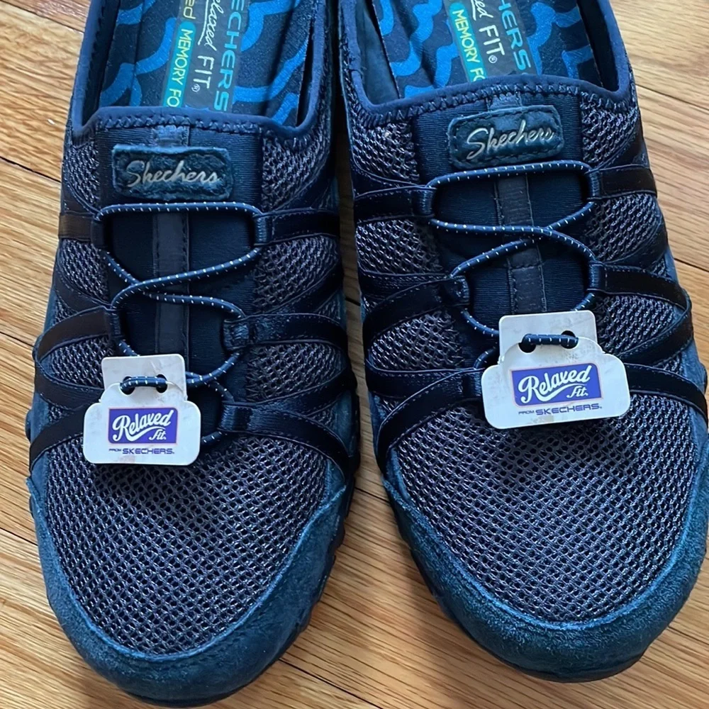 Skechers Biker Flats Relaxed fit‎ slip on shoes size 9.5 Blue NWOB